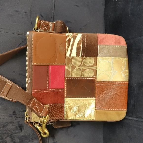 Coach patchwork swing pack crossbody bag - Picture 2 of 5